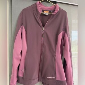 Merrell Women's aeroblock Jacket size small with arm embroidery